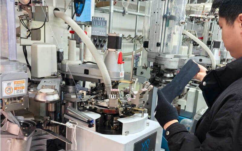 Sports Compression Socks Manufacturer in China - Knitting